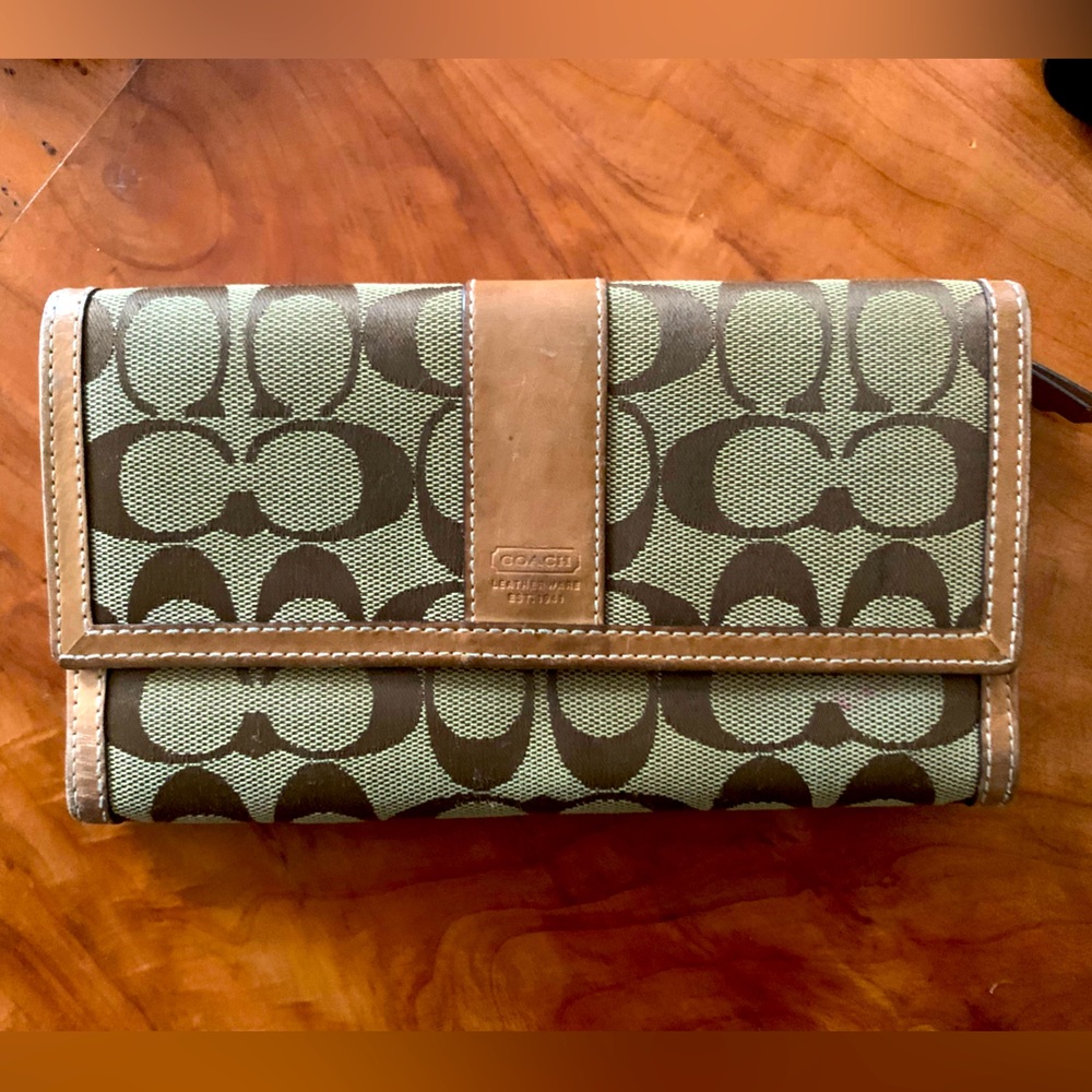 Classic C Coach envelope wallet leather